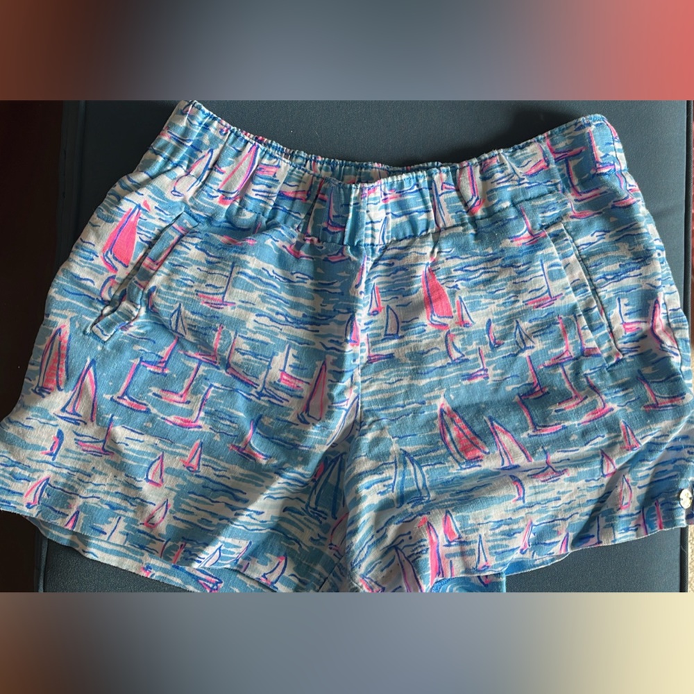 Lilly Pulitzer Lilo Linen Shorts in the Zanzibar Blue Boatylicious print